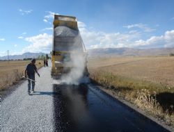 Yakutiye köy yolları yenileniyor